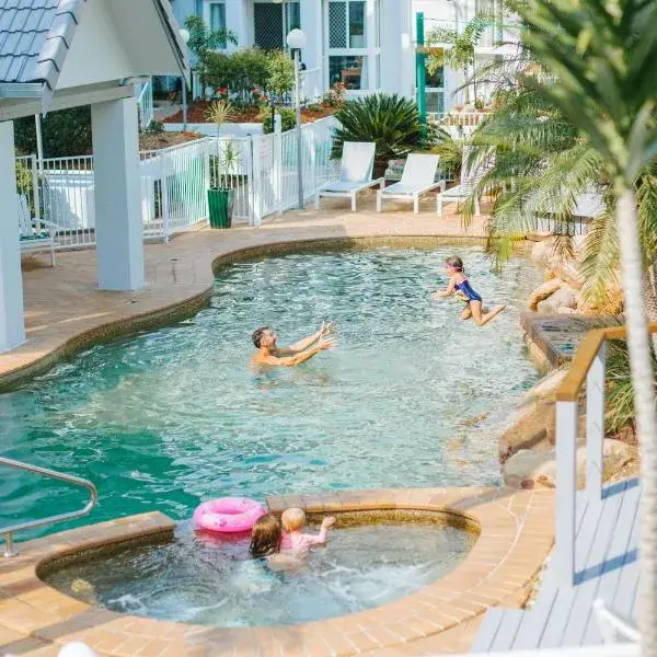 The Bay Apartments Coolangatta to Brisbane Airport (BNE) premium and luxurious chauffeur service