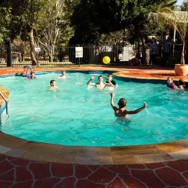 Rivergum Holiday Park to Melbourne Airport premium and luxurious chauffeur service