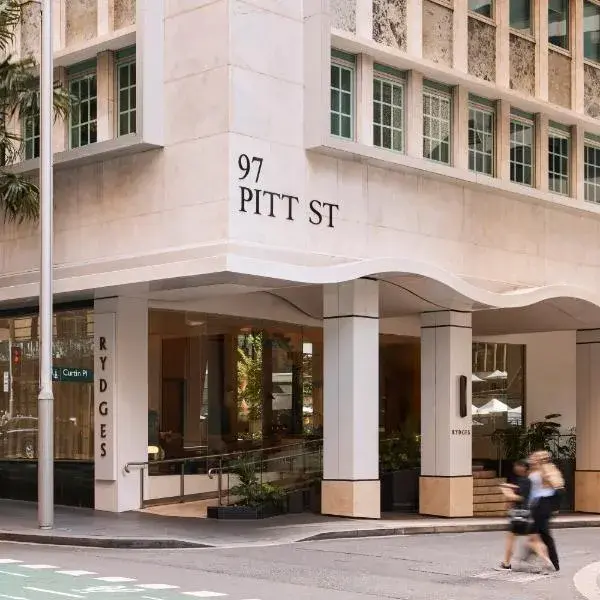 Rydges Australia Square, Formerly Tank Stream Hotel to Sydney Airport (SYD) premium and luxurious chauffeur service