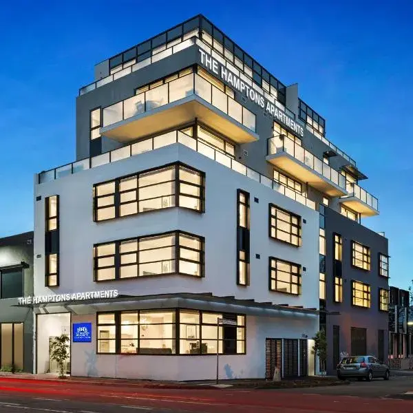 The Hamptons Apartments - St Kilda to Melbourne Airport premium and luxurious chauffeur service