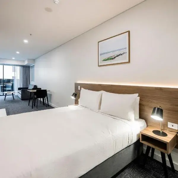 Durham Serviced Apartments to Adelaide Airport (ADL) premium and luxurious chauffeur service