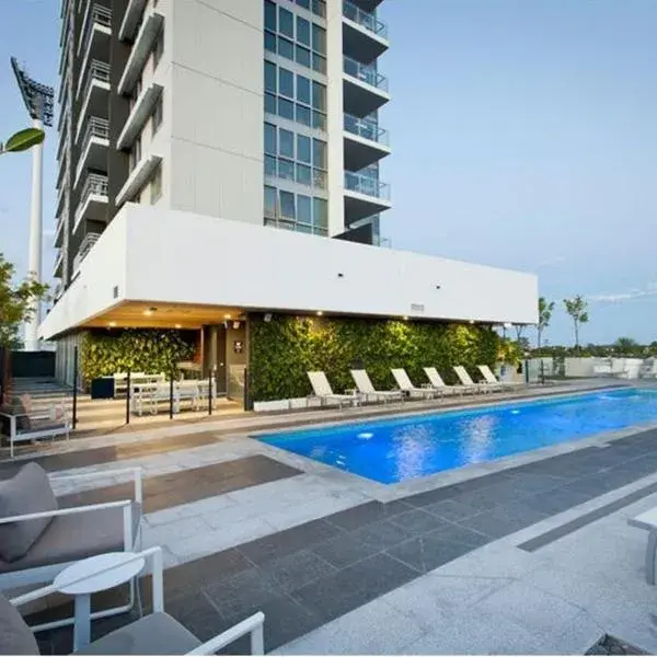 Trafalgar Lane Apartments by CLLIX to Brisbane Airport (BNE) premium and luxurious chauffeur service