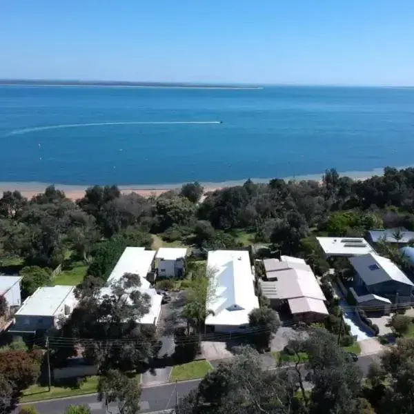 Beach Park Phillip Island - Apartments to Melbourne Airport premium and luxurious chauffeur service