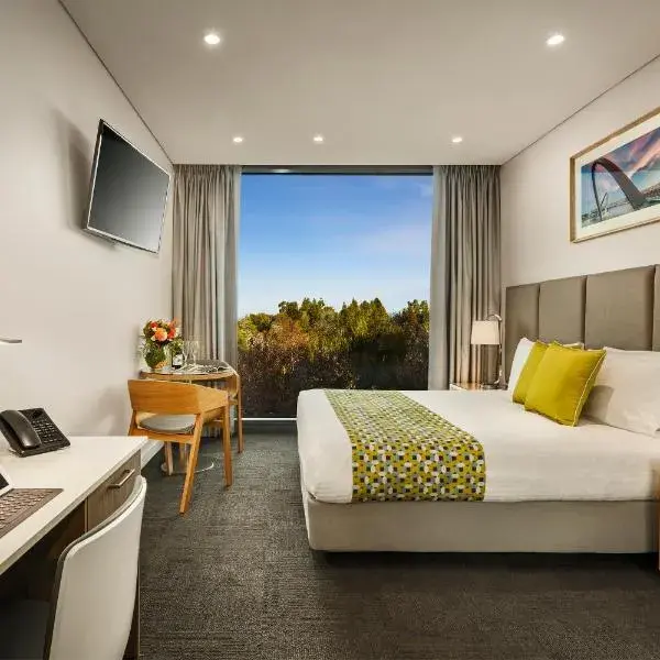 Quest Mounts Bay Road to Perth Airport (PER) premium and luxurious chauffeur service