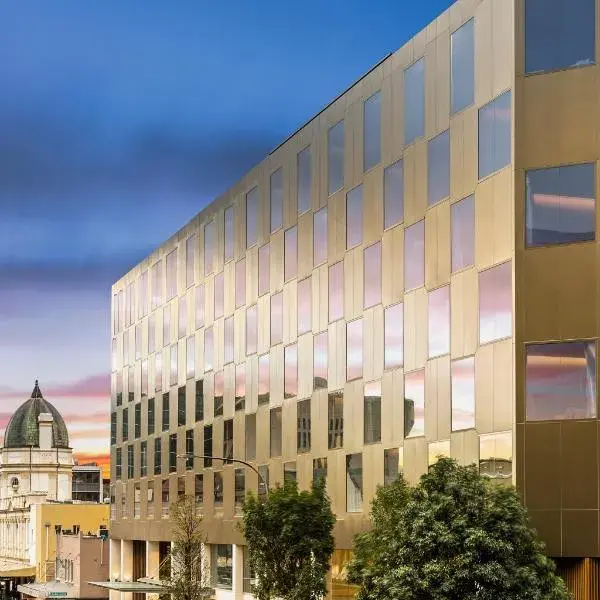 PARKROYAL Parramatta to Sydney Airport (SYD) premium and luxurious chauffeur service